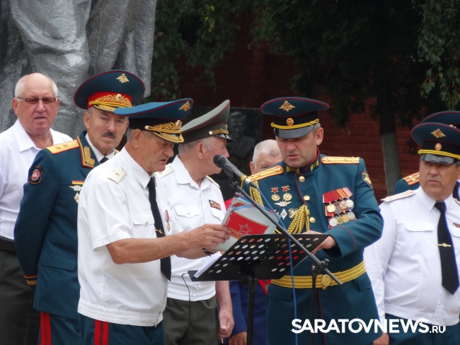 Саратовское высшее военное командное. Саратовское военное училище ракетных войск. Саратовское высшее военное командное училище. Ракетное военное училище в Саратове. Саратовское училище военно командное.