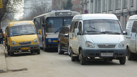 В Саратове не работают 12 автобусных маршрутов
