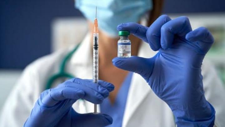 Минздрав включил вакцинацию от covid-19 в национальный календарь прививок