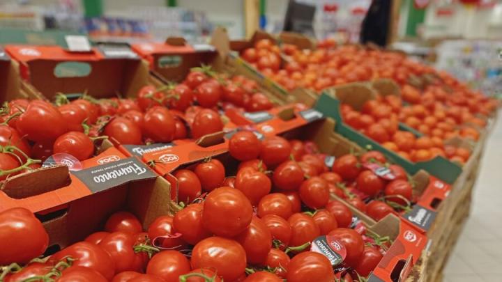 В Саратовской области падают в цене помидоры и дорожает лук