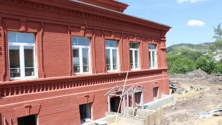 В Вольске продолжается реконструкция исторического здания по проекту Вячеслава Володина
