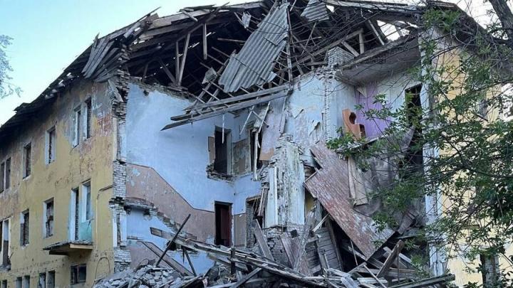 Авариный дом не дожил до сноса и рухнул в Заводском районе Саратова