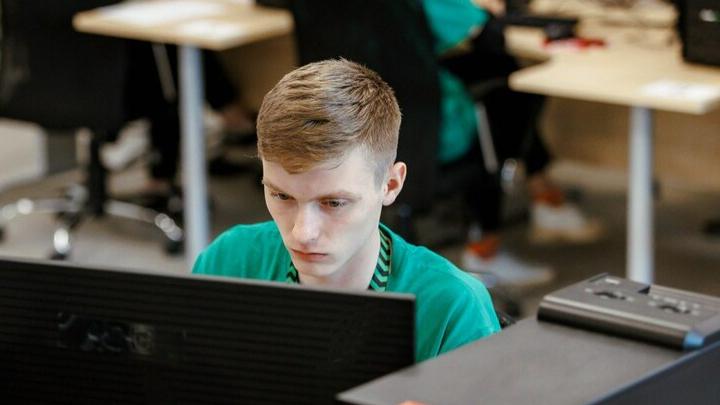 Студент из Энгельса признан лучшим в России инженером-технологом