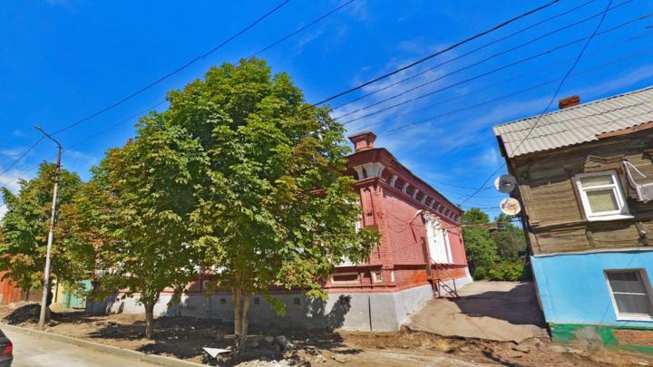 В Саратове установят зону охраны зданию начального училища конца XIX века