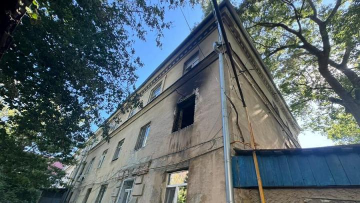 В районе горпарка жильцы покидали четырехэтажку из-за пожара