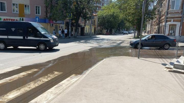 На улице Чернышевского в Саратове потоп