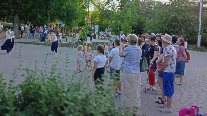 Многодетные семьи Саратовской области продолжат получать автотранспорт