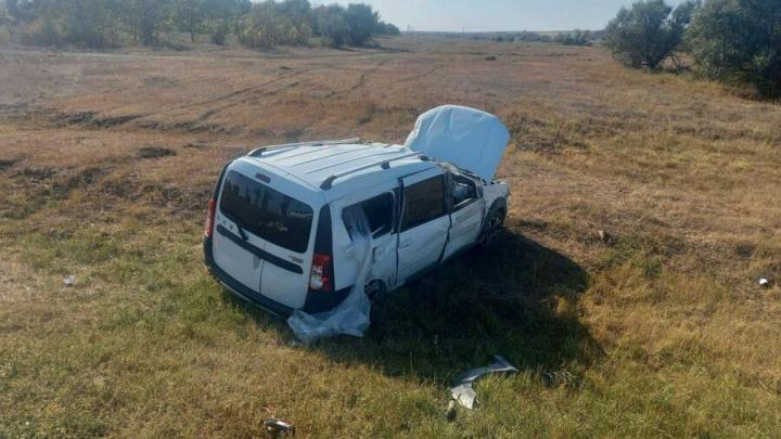 Женщина получила травмы в ДТП с двумя "Ладами" в Новобурасском районе