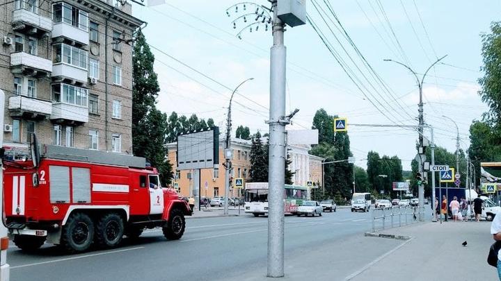 В Ленинском районе Саратова горела подстанция