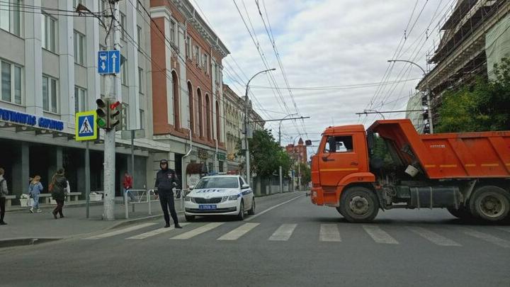 В День города в Саратове ограничат остановку и стоянку транспорта