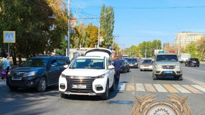 В Балакове иномарка сбила пожилую женщину