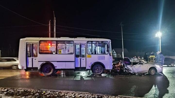 В массовой аварии в Балашове пострадал молодой мужчина