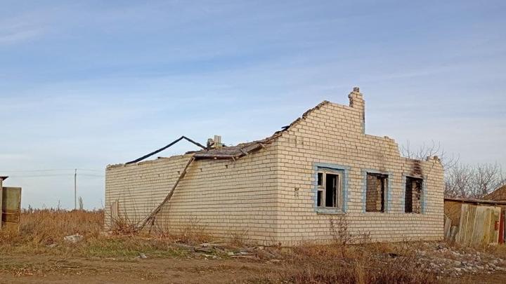 В Балакове утром сгорел недостроенный дом