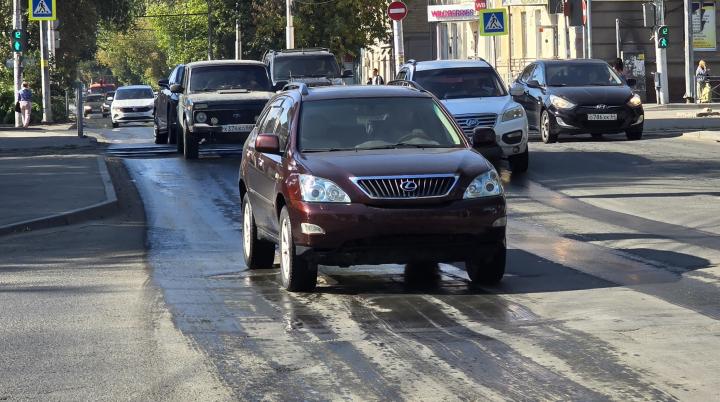 В Саратове ограничат движение на нескольких улицах из-за проведения земляных работ