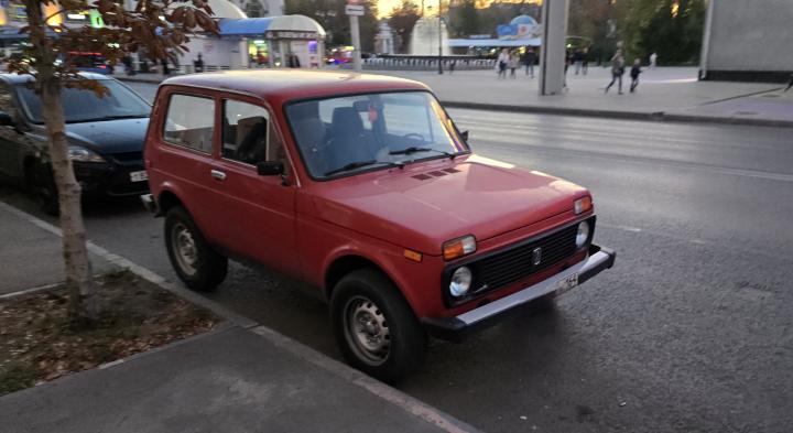 В Пугачёве завелся «Форточник-автолюбитель»