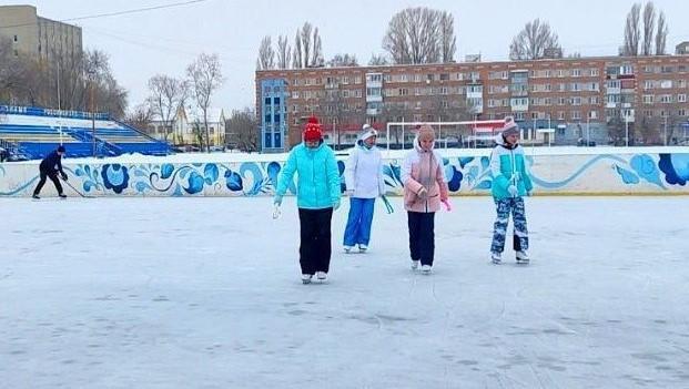 В Энгельсе открылись новые катки